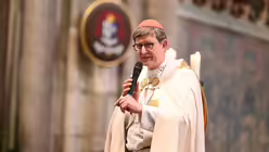 Bilder der di&ouml;zesanen Aussendungsfeier der Sternsinger f&uuml;r das Erzbistum K&ouml;ln am Samstag, dem 27. Dezember 2025, im K&ouml;lner Dom mit dem Erzbischof von K&ouml;ln, Rainer Maria Kardinal Woelki. / &copy; Beatrice Tomasetti (DR)