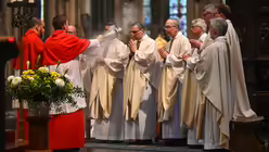 Eindrücke vom Pontifikalamt zum Dank zur Wahl von Papst Leo XIV. am 20. Mai 2025 aus dem Kölner Dom mit Rainer Maria Kardinal Woelki. / © Beatrice Tomasetti (DR)