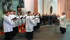 Eindrücke von der Diakonenweihe von vier Seminaristen durch den Kölner Weihbischof Ansgar Puff am Dreifaltigkeitssonntag 2025 in der Euskirchener Herz-Jesu-Kirche. / © Beatrice Tomasetti (DR)