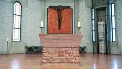 Die Edith Stein-Kapelle im Bensberger Kardinal Schulte Haus hat Paul Nagel gestaltet. / &copy; Beatrice Tomasetti (DR)