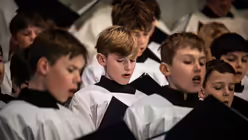 Eindrücke der Karfreitagsliturgie zur Feier vom Leiden und Sterben Christi am 18. April 2025 aus dem Kölner Dom mit Erzbischof Rainer Maria Kardinal Woelki. / © Nicolas Ottersbach (DR)
