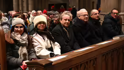 Mitglieder des Rates der Stadt K&ouml;ln, darunter Bernd Petelkau, Vorsitzender der CDU-Fraktion. / &copy; Beatrice Tomasetti (DR)