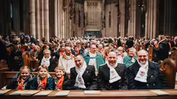 Eindrücke des ökumenischen Gottesdienstes für Kölner Karnevalisten aus dem Kölner Dom für mit Stadtdechant Robert Kleine und Stadtsuperintendent Bernhard Seiger zur Karnevalssession 2025 am Abend des 8. Januar 2025. / © Nicolas Otterbach (DR)