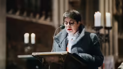 Eindrücke des ökumenischen Gottesdienstes für Kölner Karnevalisten aus dem Kölner Dom für mit Stadtdechant Robert Kleine und Stadtsuperintendent Bernhard Seiger zur Karnevalssession 2025 am Abend des 8. Januar 2025. / © Nicolas Otterbach (DR)