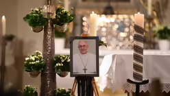 Im Gedenken an Franziskus werden im ganzen Erzbistum Messen gefeiert. / © Beatrice Tomasetti (DR)