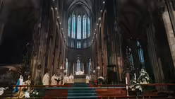 Pontifikalamt am ersten Weihnachtstag 2024 mit Kardinal Woelki / © Nicolas Ottersbach (DR)