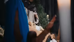 Pontifikalamt am ersten Weihnachtstag 2024 mit Kardinal Woelki / © Nicolas Ottersbach (DR)