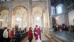 Kardinal Woelki spendet das Aschenkreuz / © Ottersbach (DR)
