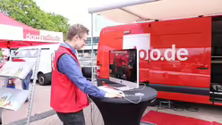 domradio.de ist mit dem Übertragungswagen in Berlin. / © Martin Biallas (DR)