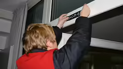 Sternsinger segnen das domradio-Studio / &copy; Michael Borgers (DR)