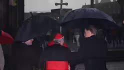 Ankunft im str&ouml;menden Regen / &copy; Alexander Foxius (DR)