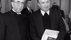 1989: Bischof Karl Lehmann Bischof Martin Kruse (epd)