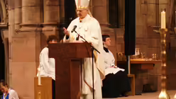 Erzbischof Zollitsch: Schwieriger Gang (DR)