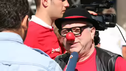 Auch B&uuml;ttenredner und Diakon Willibert Pauels gratulierte seinem Sender. / &copy; Alexander Foxius (DR)