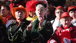 Weiberfastnacht auf dem K&ouml;lner Alter Markt 3 / &copy; Boecker