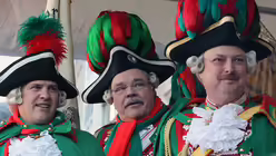 Weiberfastnacht auf dem K&ouml;lner Alter Markt 10 / &copy; Boecker