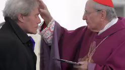 Pontifikalamt am Aschermittwoch der K&uuml;nstler in St. Kunibert in K&ouml;ln 3 / &copy; Boecker