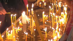 Kerzenopfer in Etschmiatsin / &copy; Stefan Quilitz (DR)