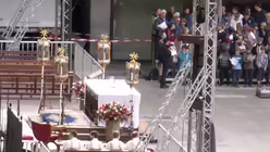 Fronleichnam in K&ouml;ln - Vor dem Gottesdienst 3 / &copy; Verena Tr&ouml;ster (DR)