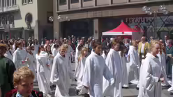 Fronleichnam in K&ouml;ln - Pontifikalamt und Prozession 26 / &copy; Verena Tr&ouml;ster (DR)