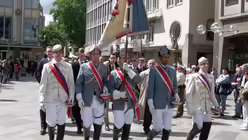 Fronleichnam in K&ouml;ln - Pontifikalamt und Prozession 32 / &copy; Verena Tr&ouml;ster (DR)