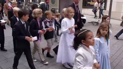 Fronleichnam in K&ouml;ln - Pontifikalamt und Prozession 41 / &copy; Verena Tr&ouml;ster (DR)