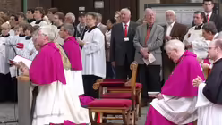 Fronleichnam in K&ouml;ln - Pontifikalamt und Prozession 54 / &copy; Verena Tr&ouml;ster (DR)