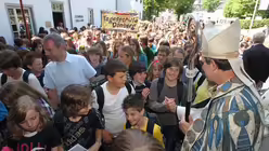 Aus dem "Bischofsleben" Rainer Maria Woelkis 6 / &copy; Robert Boecker (DR)