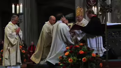 Die Weihe der St&auml;ndigen Diakone im K&ouml;lner Dom 2011 2 / &copy; Robert Boecker (DR)