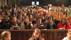 Adventmitspielkonzert mit den Höhnern und dem Kardinal 2 / © Boecker