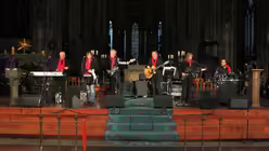 Adventmitspielkonzert mit den H&ouml;hnern und dem Kardinal 3 / &copy; Boecker