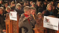 Adventmitspielkonzert mit den H&ouml;hnern und dem Kardinal 6 / &copy; Boecker