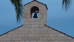 Mit Glockengel&auml;ut werden die Pilger und Touristen t&auml;glich mehrfach zum Gebet geladen / &copy; Ralf Walter (DR)