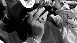 Auch manche Konzilsteilnehmer wollten das kirchliche Weltereignis (KNA)