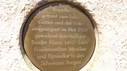 Plakette an der Kapelle / &copy; Br&uuml;ggenj&uuml;rgen (DR)