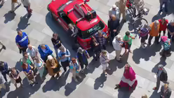 Prozession von oben (DR)