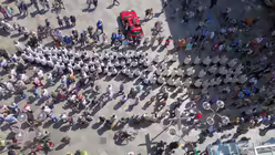 Prozession von oben (DR)