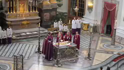 Erzbischof G&auml;nswein in Mannheim (DR)