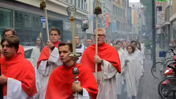 Prozession und Statio an der Minoritenkirche (DR)
