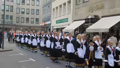 Prozession und Statio an der Minoritenkirche (DR)