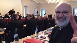 Weihbischof Ansgar macht gern Selfie-Videos / © Ingo Brüggenjürgen (DR)