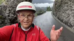 Ingo Br&uuml;ggenj&uuml;rgen auf dem Weg nach Disentis (DR)