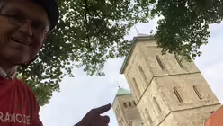 Ingo Br&uuml;ggenj&uuml;rgen ist am Osnabr&uuml;cker Dom St. Peter angekommen / &copy; Ingo Br&uuml;ggenj&uuml;rgen (DR)