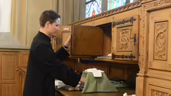 Jeder Domgeistliche hat in der Sakristei einen eigenen Safe mit seinem Kelch. / © Beatrice Tomasetti (DR)