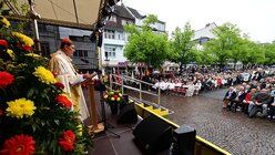Kardinal Woelki, Gottesdienst zur KSI-Eröffnung in Siegburg / © Nicolas Ottersbach (DR)