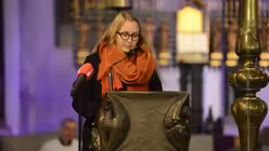 Josefin Weglage, Referentin f&uuml;r &Ouml;kumene im Generalvikariat, tr&auml;gt die Lesung vor. / &copy; Beatrice Tomasetti (DR)