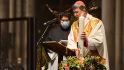 Kardinal Woelki in der Osternacht / &copy; Beatrice Tomasetti (DR)