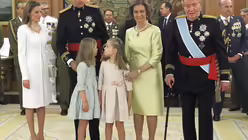 Felipe ist neuer König von Spanien (dpa)