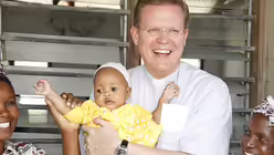 K&ouml;lner Generalvikar Dominik Meiering in Kenia / &copy; Peter Kerenyi (Erzbistum K&ouml;ln)