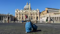 Leerer Petersplatz (KNA)